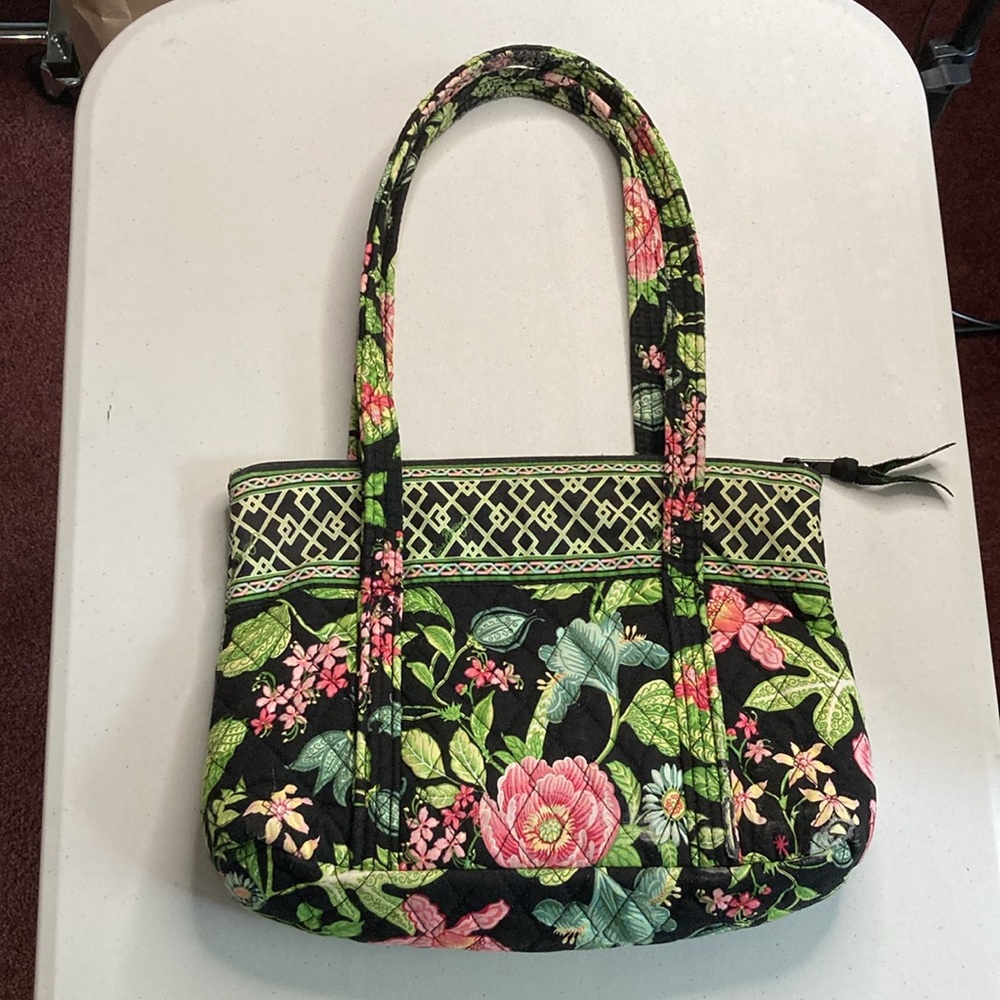 Vera Bradley Fabric Front Pocket Shoulder Bag EXCELLENT CONDITION - Picture 4 of 9